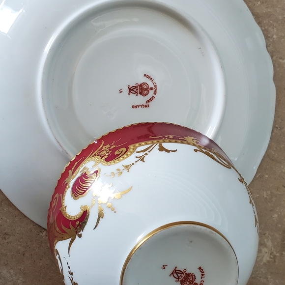 Cup and saucer - Picture 2 of 2